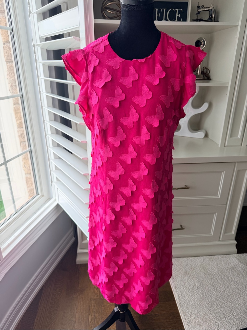MICHAEL KORS Butterfly Appliqué Sheath Dress Pink Women’s Size Small BRAND NEW